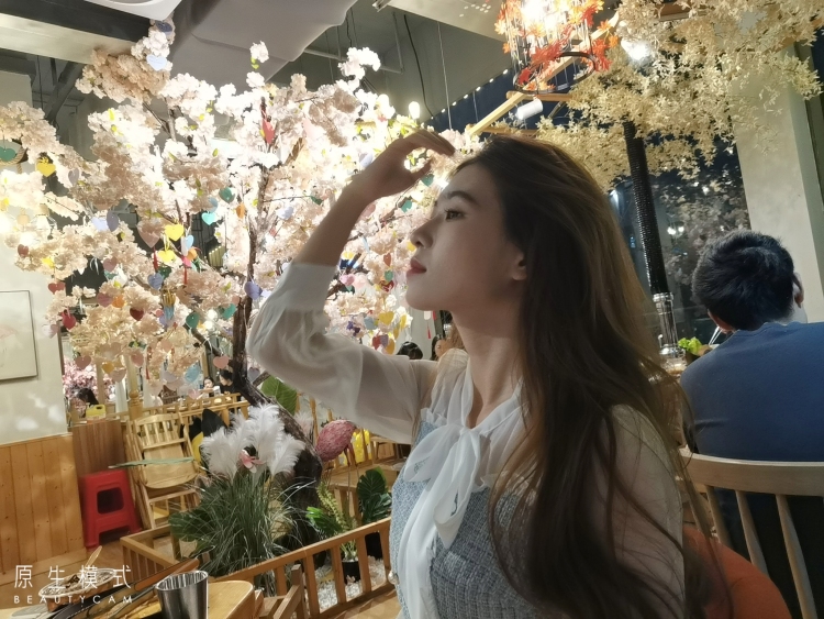 吃嗯陈-江西省·景德镇市·浮梁县--身高:173cm
体重:100kg
简介:入选学校礼仪队,帮同学当过模特,喜欢走秀,学习播音主持专业。校内参与拍摄MV获得三等奖。喜欢化妆(挺喜欢搞汉服妆造)
接单范围:买家秀,种草带货,短视频带货,