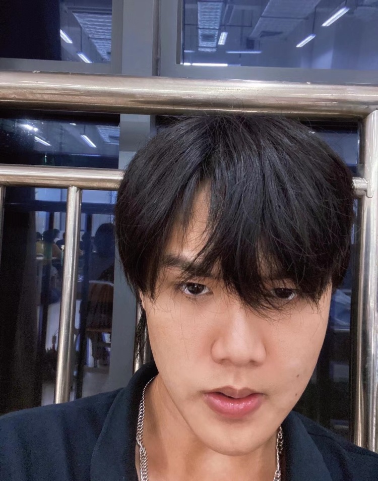Killer-广东省·广州市·白云区--寄拍 送拍 买家秀 +均可(185cm 70kg)
可互相学习