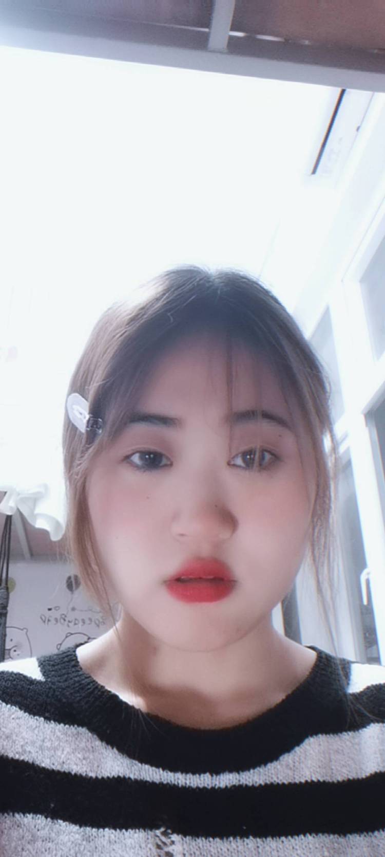 吧唧一口-江苏省·苏州市·姑苏区--是学生,没有太多经验,但可以尝试,可接寄拍,饰品,包包,衣服