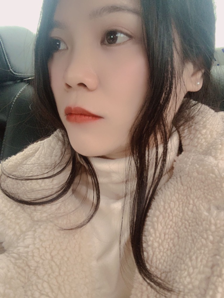Mary-广东省·清远市·英德市-抖音 微博-宝妈一枚小个子  155.82斤  孩子一岁一个月会走 平时爱拍照   可接 寄拍 送拍的一些 服装饰品 包包 母婴之类的 可长期合作