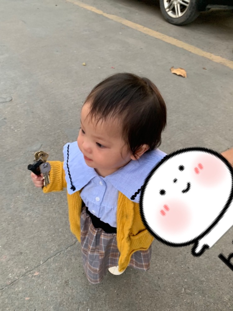 Mary-广东省·清远市·英德市-抖音 微博-宝妈一枚小个子  155.82斤  孩子一岁一个月会走 平时爱拍照   可接 寄拍 送拍的一些 服装饰品 包包 母婴之类的 可长期合作