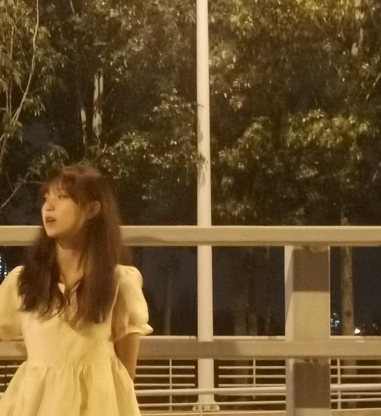 雯雯-天津市·天津市·北辰区--做过淘宝买家秀,抖音有1w粉丝,喜欢拍照,希望能找到一家服装店,或饰品店,风格大众就行希望可以长期合作,佣金可谈