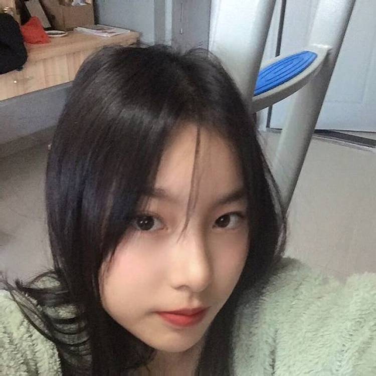Uno.-江西省·吉安市·吉安县--本人158cm96斤，是个学生，可接衣服，鞋子，饰品等，可寄拍，送拍，买家秀，不限风格