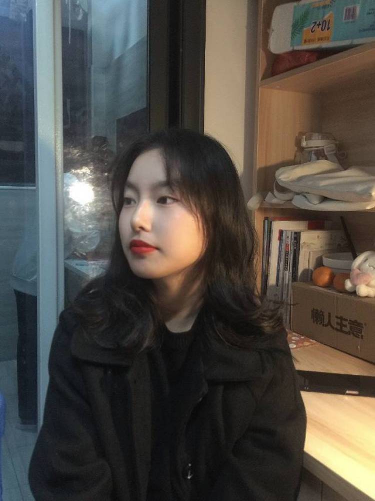 Uno.-江西省·吉安市·吉安县--本人158cm96斤，是个学生，可接衣服，鞋子，饰品等，可寄拍，送拍，买家秀，不限风格