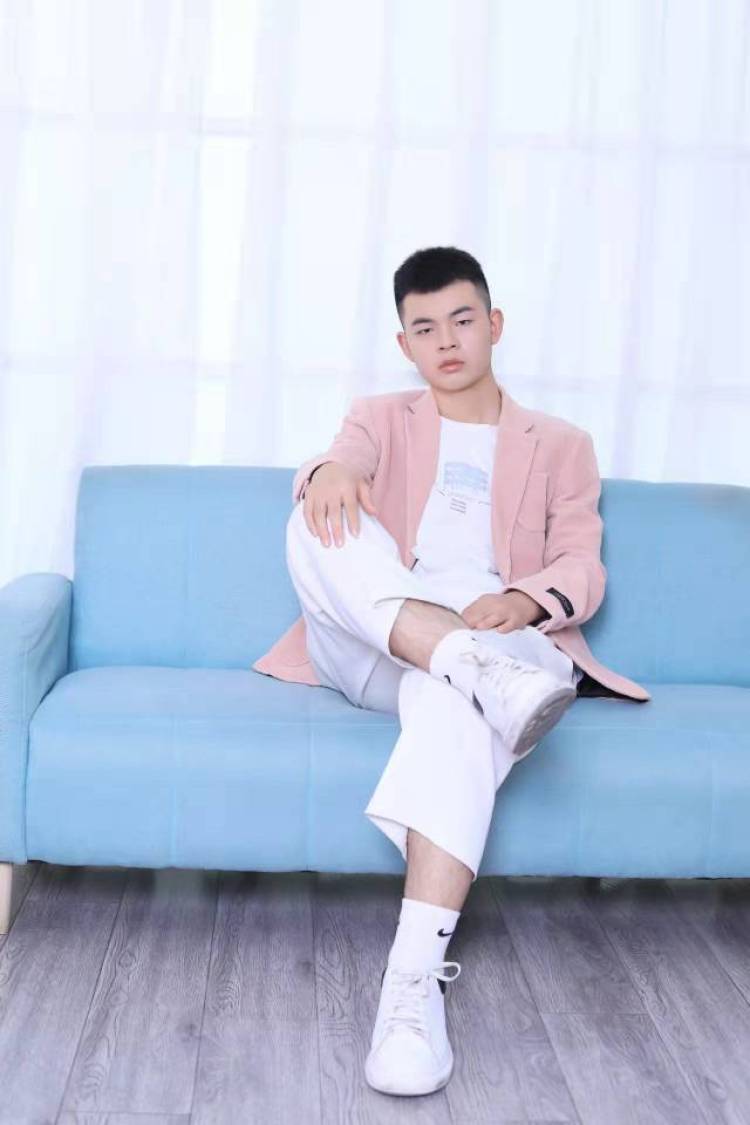 北陌.-河南省·鹤壁市·淇滨区-***-接寄拍,买家秀,商演,开箱测评,短视频带货,等等都可以,新人模特