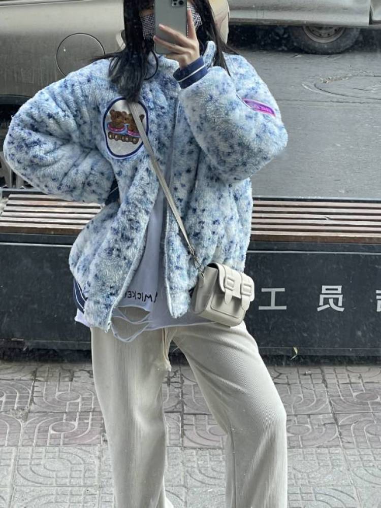 轩小马🦄-陕西省·铜川市·王益区-抖音 快手 ***-跳舞 学生 会p图 会拍照 体态好素质良好 在读高中 衣品好