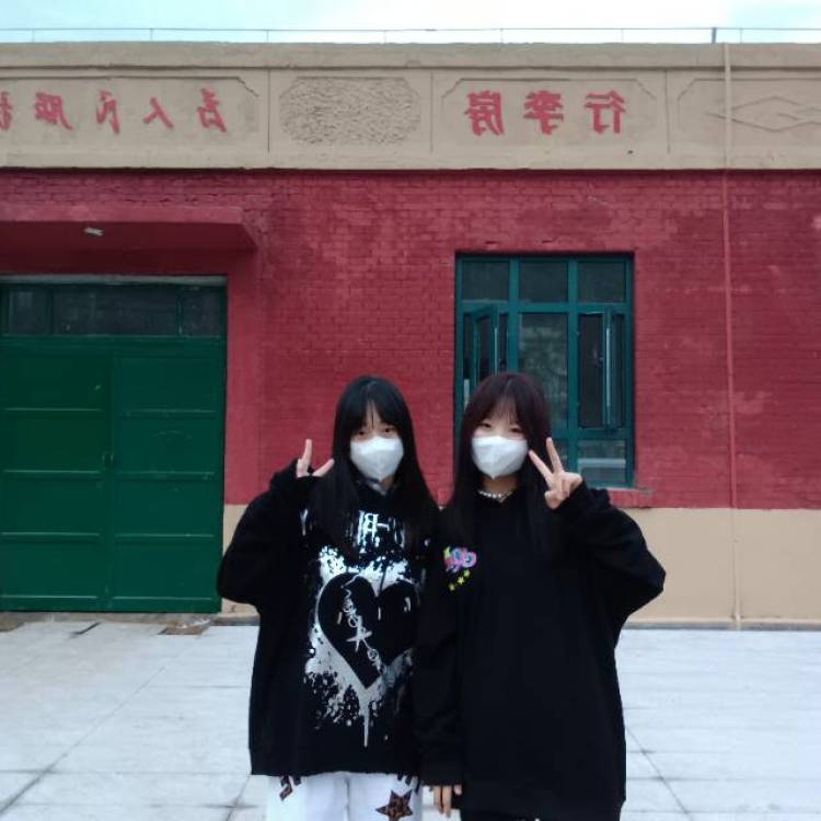 轩小马🦄-陕西省·铜川市·王益区-抖音 快手 ***-跳舞 学生 会p图 会拍照 体态好素质良好 在读高中 衣品好