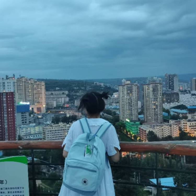 轩小马🦄-陕西省·铜川市·王益区-抖音 快手 ***-跳舞 学生 会p图 会拍照 体态好素质良好 在读高中 衣品好