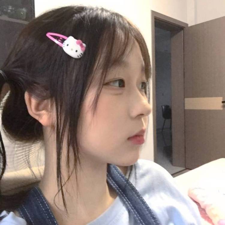 睡觉-安徽省·黄山市·祁门县--这里是星星 接寄拍 买家秀 种草姬都可以
服装包包鞋子什么的都可以的
身高:162 体重:90斤