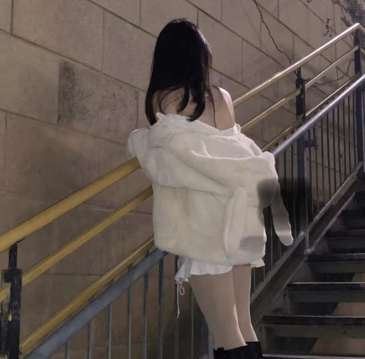 Y_-广东省·深圳市·龙岗区-抖音-会拍照，会p图，身材还可以，费用可议，会画画、钢琴、舞蹈，皮肤也还可以