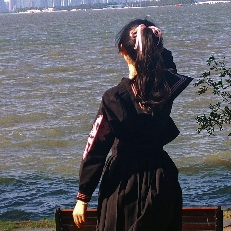 桥豆麻袋-湖北省·恩施土家族苗族自治州·恩施市-抖音,***-接寄拍,衣服、鞋子、饰品。本人168 108
风格偏可爱,费用给钱就行,不在乎多少。