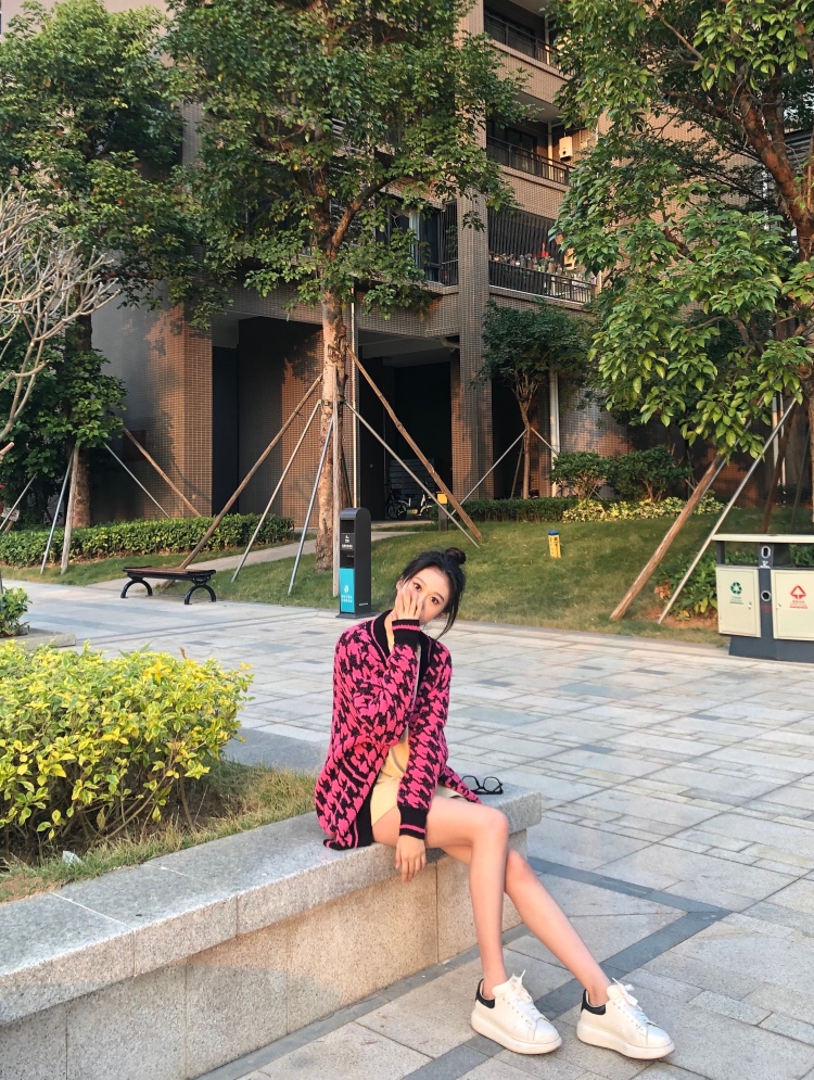 🐻-广东省·东莞市·虎门镇--身高165 体重85 会拍照p图 接寄拍接寄拍 骗子别找!!!真的会拍照!是学生党 爱跳舞