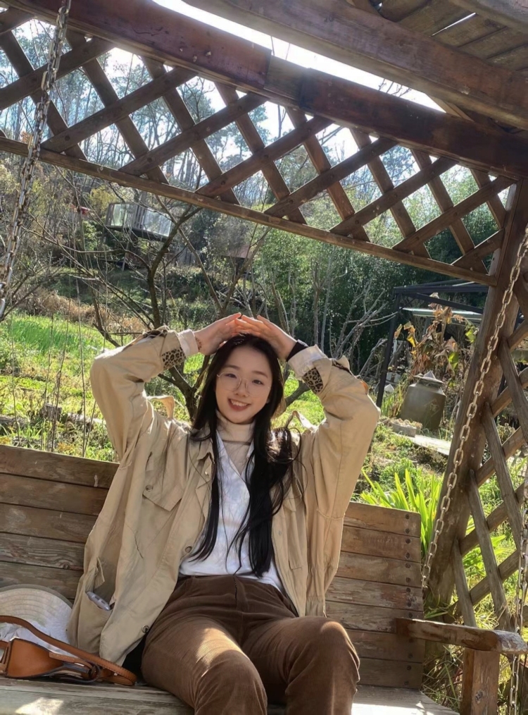 开的拉克-云南省·昆明市·呈贡区--接寄拍 送拍呀 一定出很美的买家图 (衣服 包包 项链 鞋子）
接免费试用 最后出试用感受及总结
