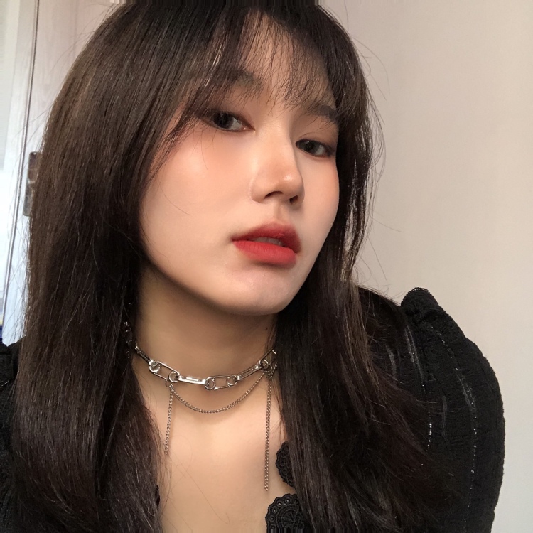 Wendy 不戴帽子-四川省·成都市·锦江区--接寄拍  衣服 包包 饰品 美瞳  化妆品
163 46kg 会p图 风格不限