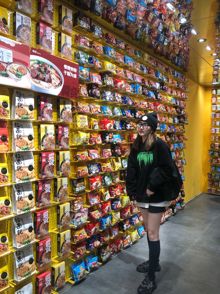 Wendy 不戴帽子-四川省·成都市·锦江区--接寄拍  衣服 包包 饰品 美瞳  化妆品
163 46kg 会p图 风格不限