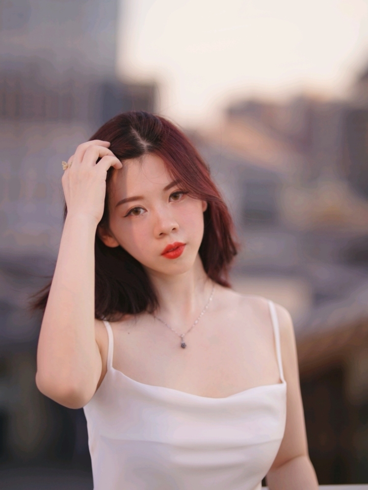 💋May🇦🇺-广西壮族自治区·桂林市·临桂区-微博-重庆妹子 身高166cm 体重52KG 爱好健身 拍照 周末喜欢约朋友探店或者拍照 有一定的拍照经验 可以合作接服装、香水等推广宣传 选图为半年内和朋友合作拍过的照片 微博粉丝6000+