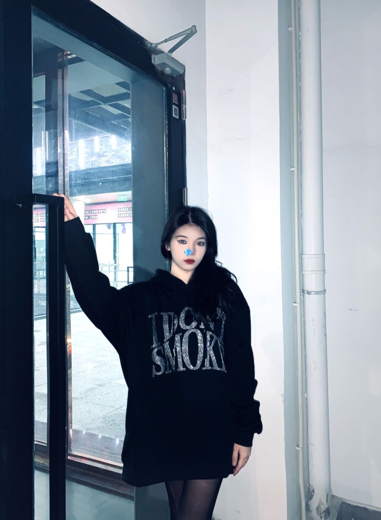 小莫-广东省·东莞市·麻涌镇-抖音-接衣服寄拍 鞋子寄拍
特长跳舞 跳舞 跳舞(接的衣服裤子鞋子可以跳舞呈现出来)