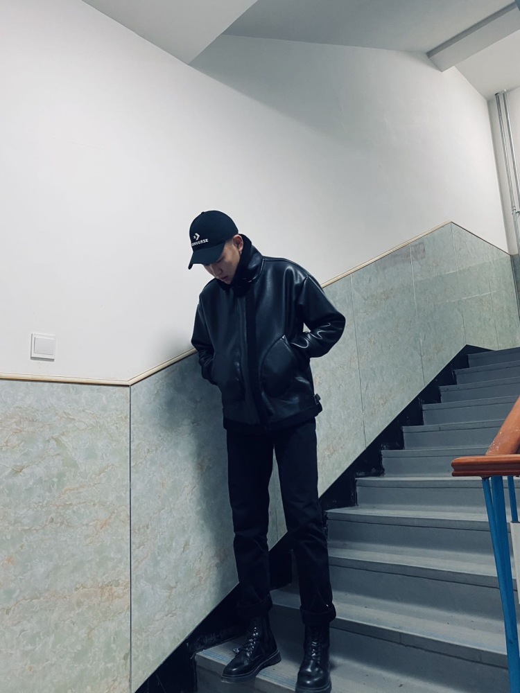 D.-内蒙古自治区·呼和浩特市·和林格尔县--想要做街拍模特,价格可以商量,是一名大学生有大量的时间接单,