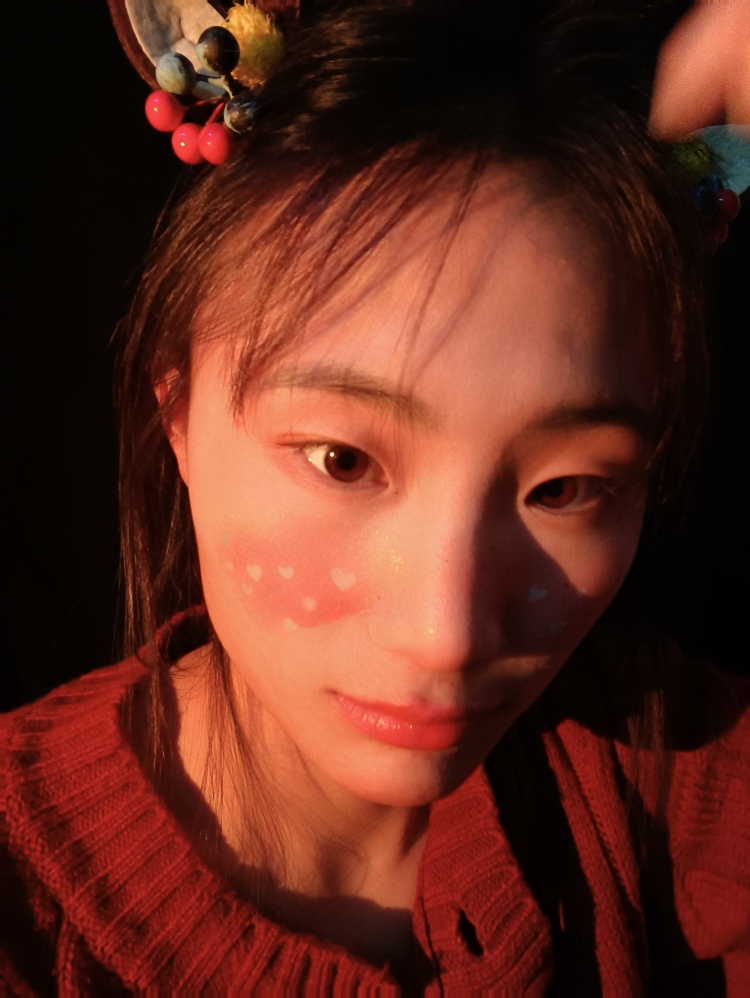 杏奈-山东省·聊城市·东昌府区-抖音-在校大学生一枚!喜欢拍照 会ps
身高165体重98🤔
弹吉他唱歌和绘画都OK
喜欢跑步运动和打篮球
各种风格都可以驾驭
接寄拍!接寄拍!接寄拍!