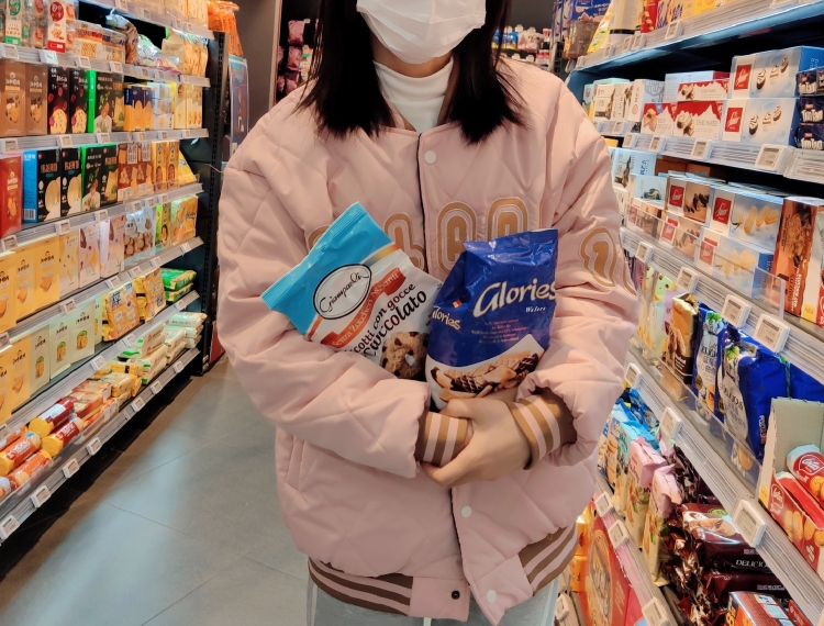 杏奈-山东省·聊城市·东昌府区-抖音-在校大学生一枚!喜欢拍照 会ps
身高165体重98🤔
弹吉他唱歌和绘画都OK
喜欢跑步运动和打篮球
各种风格都可以驾驭
接寄拍!接寄拍!接寄拍!