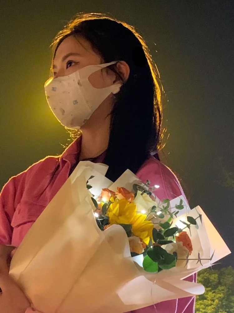 Crystal-江西省·南昌市·进贤县--日常服饰都可，衣服鞋子包包化妆品配饰等等都可
拍照质量好，照片清晰，苹果手机直出，质感十足