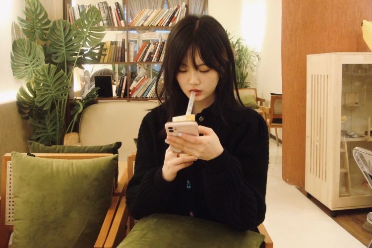 Gloomy.-甘肃省·兰州市·城关区--淘宝寄拍 ***种草
身高163 体重47 女
拍照 穿搭经验丰富