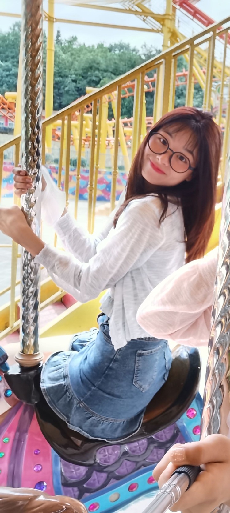 桂琴吖-贵州省·铜仁市·德江县-桂琴哒哒i-衣服,饰品买家秀,寄拍都可以💗价格可议☺️大二在校学生😘身高163体重47🤩可甜可咸🥴风格都可以哦🌸