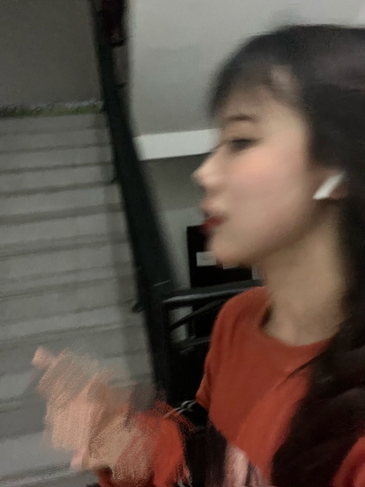 sunny-贵州省·贵阳市·清镇市-抖音-买家秀,寄拍,逛逛种草,持续接单中,身高164体重94,展示衣服物品都比较有经验