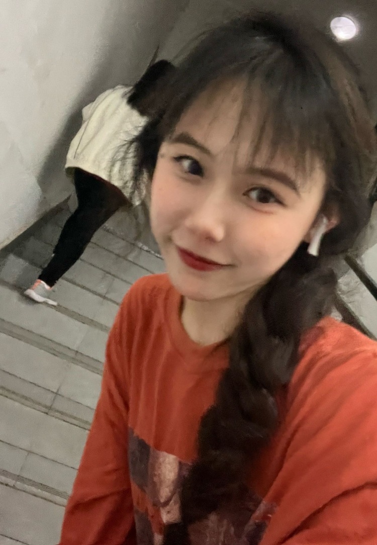 sunny-贵州省·贵阳市·清镇市-抖音-买家秀,寄拍,逛逛种草,持续接单中,身高164体重94,展示衣服物品都比较有经验