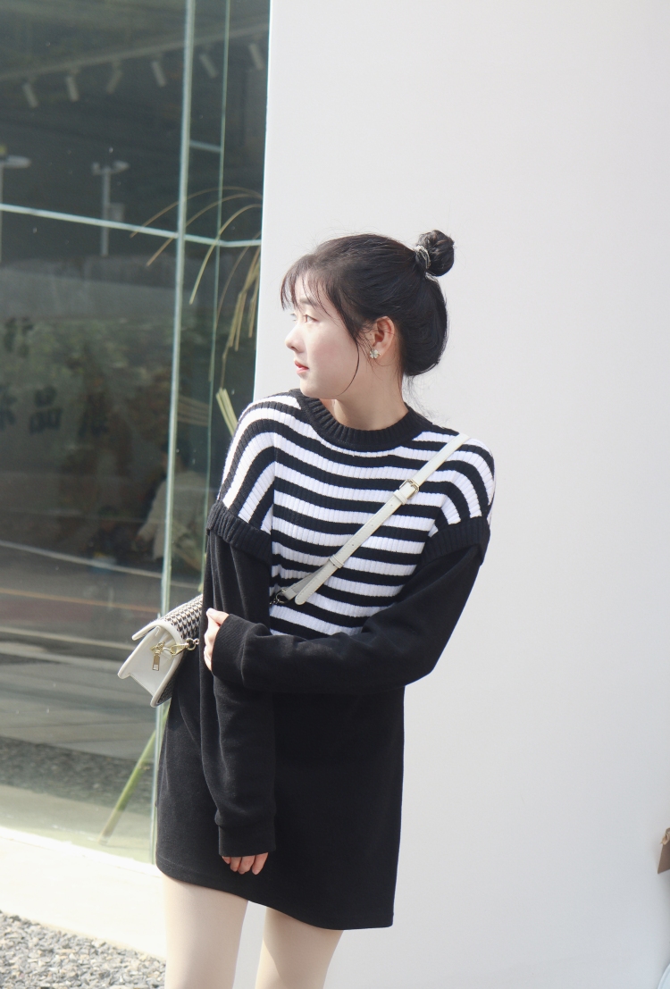 杰生-湖北省·恩施土家族苗族自治州·咸丰县-抖音、***-特别喜欢拍照 拍照设备:苹果11
接寄拍 衣服裤子包包首饰都可以