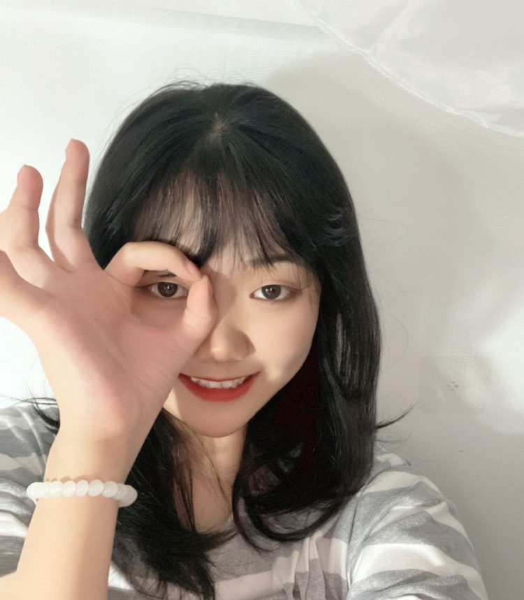许暥🐰-四川省·成都市·成华区-魔法少女小戚-我会制作开箱测评种草，视频剪辑，文案策划，p图，海报设计等方面
