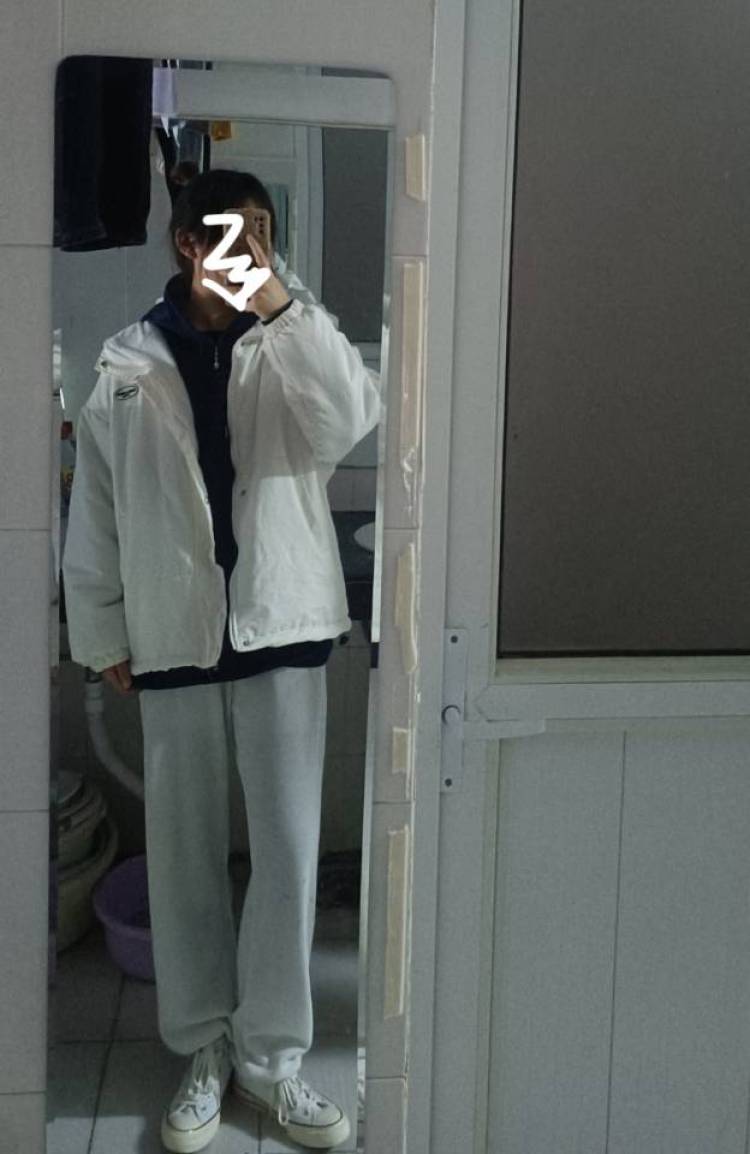 Jay-河南省·省直辖县级行政区划·济源市-抖音，***-长相过关，学生想赚点零花钱。身高165cm，体重105斤，会p图，拍照技术好。
接单服务范围 ：买家秀 私域流量推广 开箱测评、免费试用、 营销推广