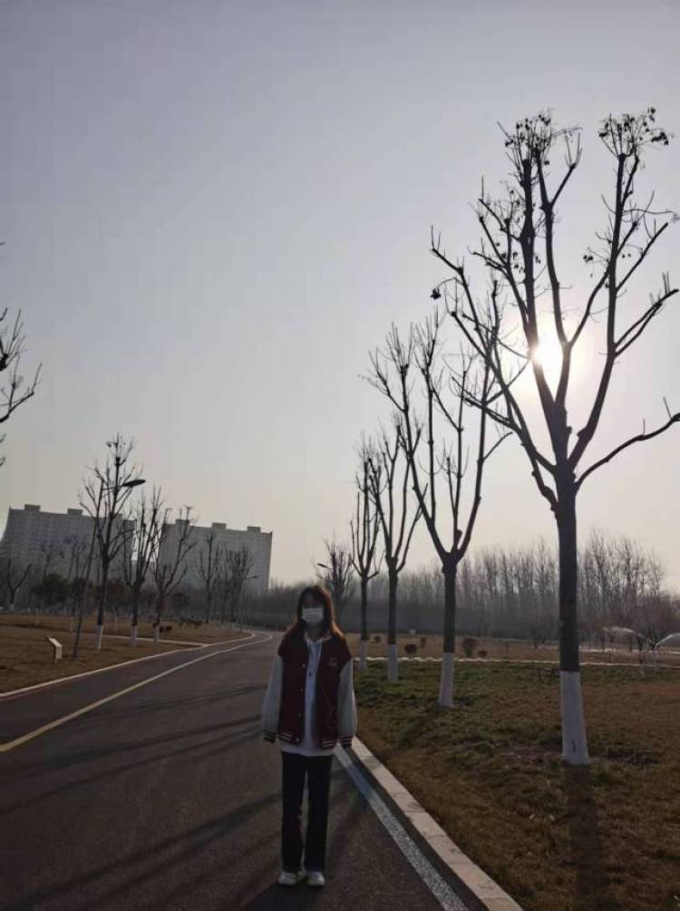 Jay-河南省·省直辖县级行政区划·济源市-抖音，***-长相过关，学生想赚点零花钱。身高165cm，体重105斤，会p图，拍照技术好。
接单服务范围 ：买家秀 私域流量推广 开箱测评、免费试用、 营销推广