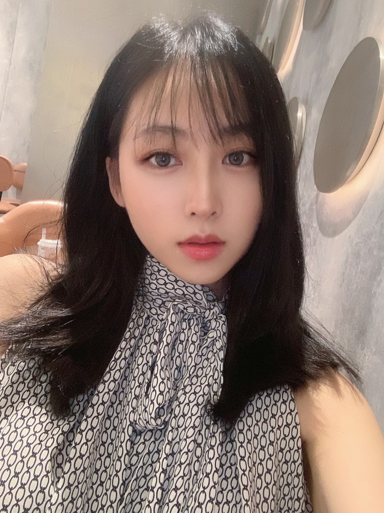 Aimee*-广东省·广州市·白云区-抖音 微博 ***-接寄拍买家秀,会拍照会修图,甜美风休闲风ins风jk等风格可驾驭,身高162体重88