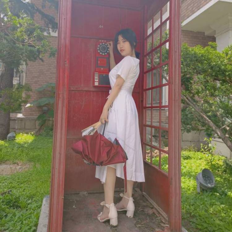 小陈-辽宁省·大连市·甘井子区-抖音，微博-在读美术生
擅长拍照，P图，美妆，
希望接寄拍，平面模特，买家秀
有模卡可以查看