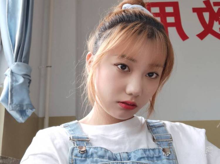 桐桐-河北省·秦皇岛市·卢龙县--本人长相甜美 是一名素人模特 可接🍑 宝pdd等平台的单子 任何风格都可尝试 可接寄拍 费用可协商