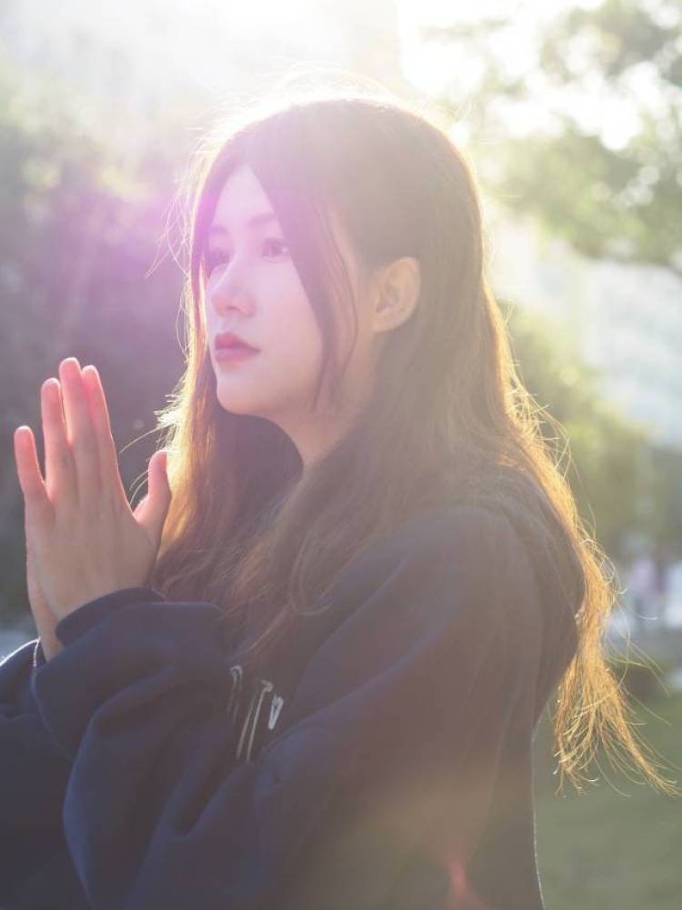 夏夏-湖南省·长沙市·雨花区-*** 抖音-接寄拍
本人身高160体重96
喜欢拍照 p图
各种风格都可
服装 饰品 鞋子 包包都可接
态度好 不满意可重拍价格可议