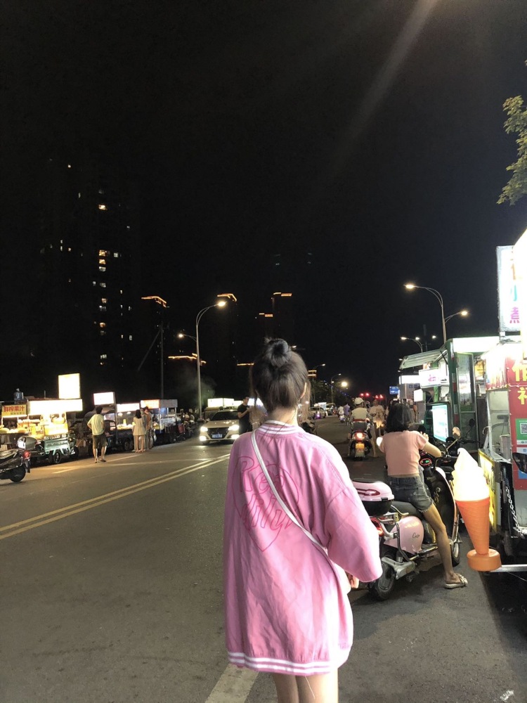 h-福建省·莆田市·城厢区--身高175 体重105 服装饰品包包都可以 会p图 什么风格都可以