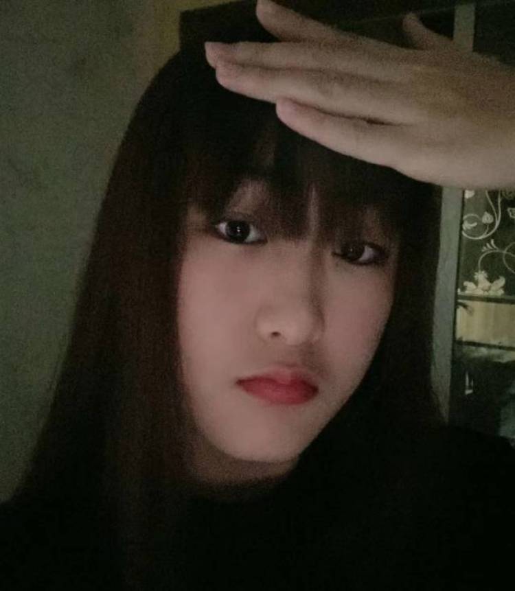 kk-云南省·曲靖市·麒麟区--新人接单,在校大学生,会穿搭,爱拍照,喜欢探店打卡,寻找微胖衣服 ,可以测微胖女孩的衣服,身高160,体重110