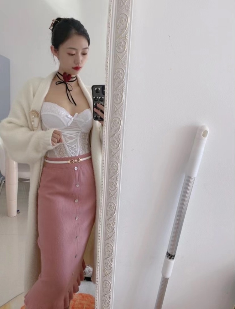👙 韩小落-黑龙江省·哈尔滨市·松北区-抖音,微信,***-接寄拍、买家秀。任何平台均可,165、48kg梨形身材(83.60.90)🉑️甜🉑️咸,裙装,情趣,旗袍,OL,时装均可。