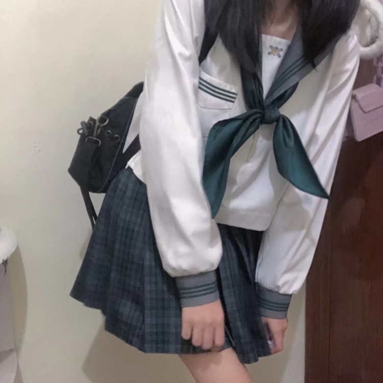 鱼-浙江省·绍兴市·柯桥区--新人模特 学生党 时间充足,会p图
想接寄拍pdd tb
160 43kg
互相诚信