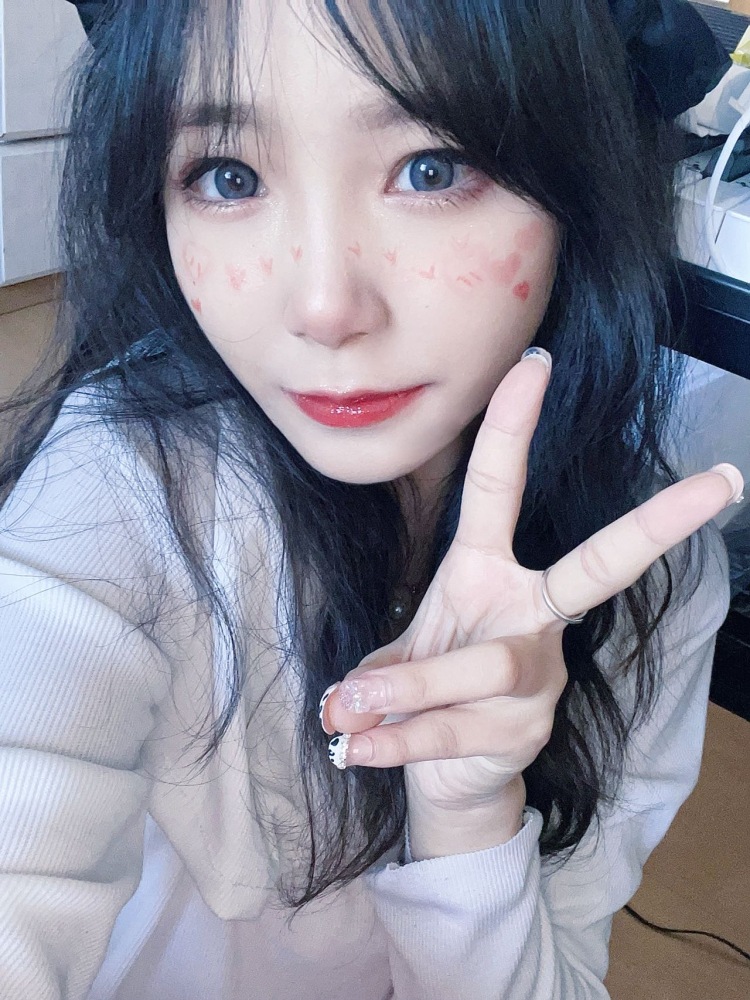 w-吉林省·白山市·抚松县-快手-买家秀,好物种草 ,开箱视频,美瞳,美妆,会p图 好物推荐 送拍 寄拍 推广,化妆品美妆