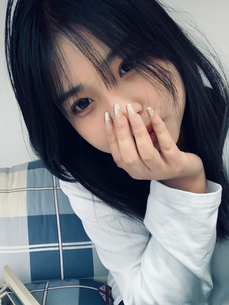 等风-江苏省·徐州市·沛县-快手抖音-本人是一名在校学生 比较喜欢穿搭美妆 希望可以对接一些关于这些的单子,也很会拍照p图 在快手有个900多粉丝 合作费用好商量只是想赚点零花钱