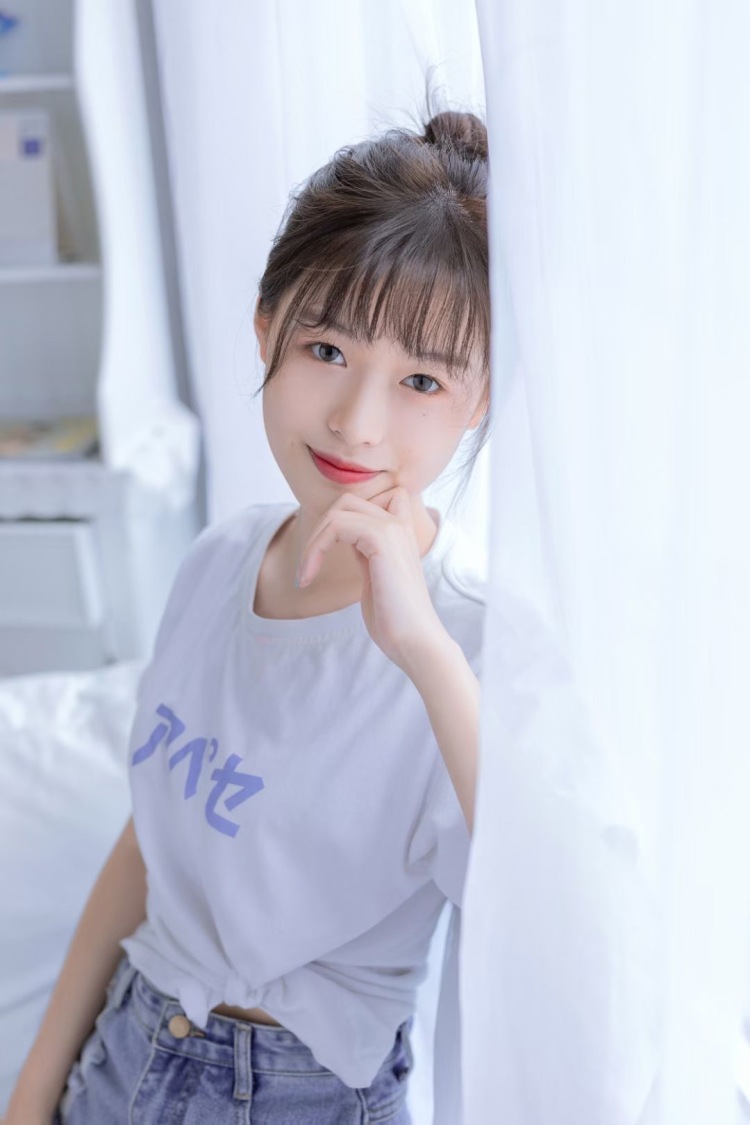 伊冉-四川省·成都市·金牛区-抖音、***、微博-艺术专业出身,有合作探店、出镜、短片拍摄经历,经常拍摄照片,可以自己拍摄并p图