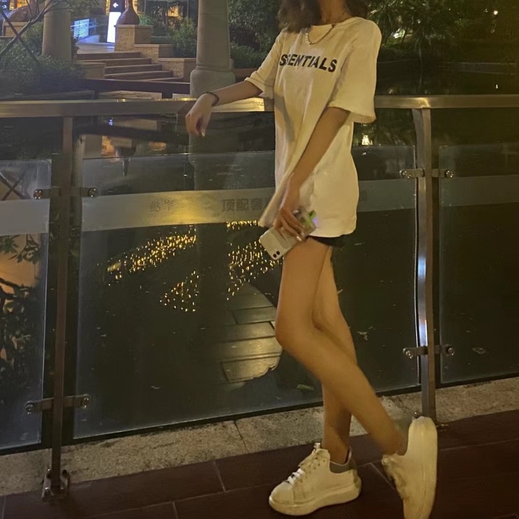 HH-广东省·中山市·石岐街道--身材好 什么衣服都能驾驭 出片效率高 身高170 体重90 vilb 风格 辣妹风格 都能拍出很好的效果 衣服包包也可以 会大配 会编辑