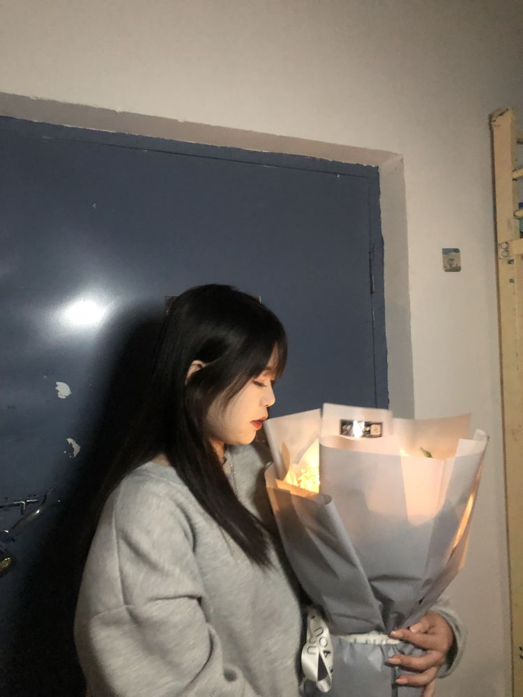 豆花本花-山西省·晋中市·介休市--七年舞蹈生,身高165,体重100,会化妆,会拍照,会修图,🉑 接寄/送拍