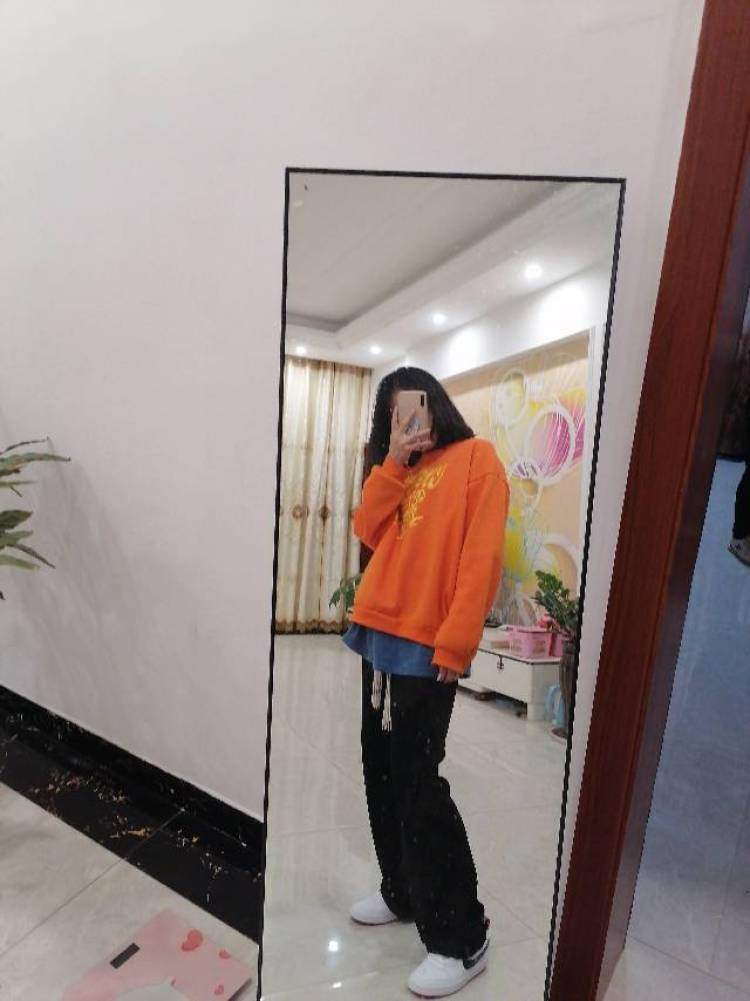 寄挥-云南省·昆明市·西山区--165cm舞蹈生 可寄拍、买家秀 Vlog视频创作、美妆、穿搭等推广测评