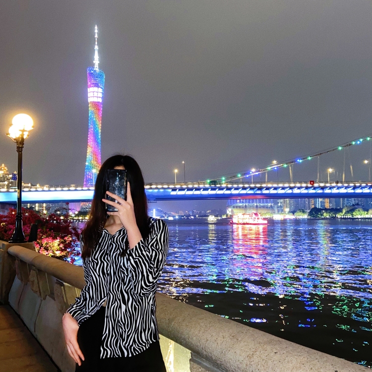 智商掉线中!-广东省·广州市·番禺区-抖音-买家秀
身高168,体重115,自我感觉有一定审美,爱拍照,P图还不错,日常的各种风格都可以尝试