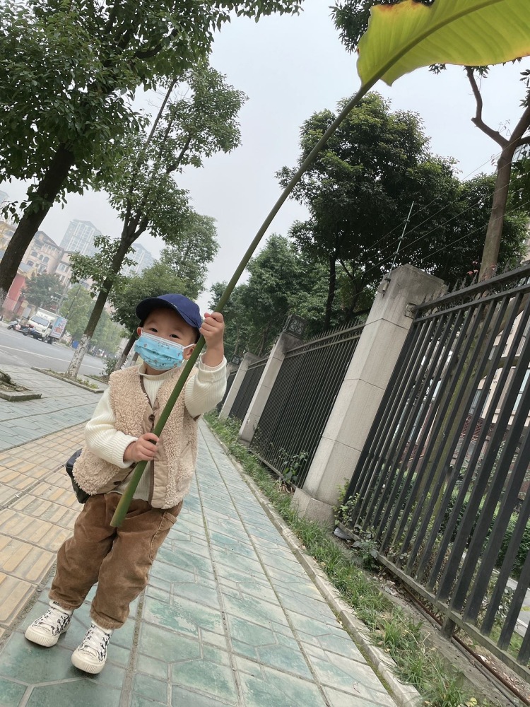 💫满天都是小星星💫-四川省·成都市·温江区-微信-2岁8个月.100厘米。宝宝爱拍照,镜头感强,会摆拍配合角度(潮服,宝宝所有日用品,玩具,娱乐等 )