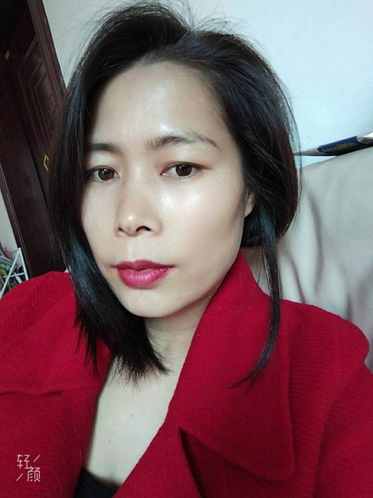 小灵-广东省·广州市·天河区--我的一些自拍照,看看有没有人喜欢这样的,都是生活的一部分。我可以做直播,寄拍模特,拆箱视频,短视频